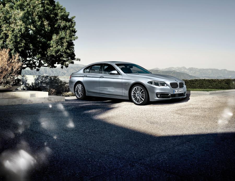  BMW 535i Sedan Luxury Line (F10) 2013 года  (фото 14 из 40)